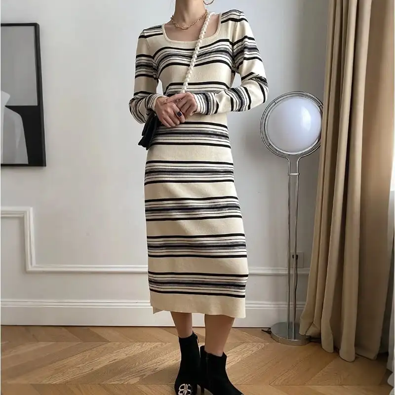 ワンピース ニット 配色 ストライプ柄 シンプル 長袖 ベージュ ブラック
